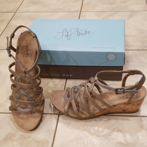 lifestride strappy sandals